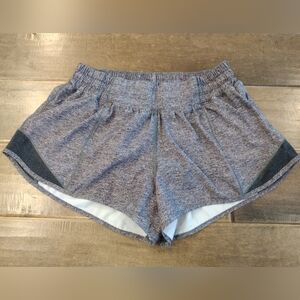 LULULEMON Women's Hotty Hot LR Low Rise 2.5" heathered gray Shorts - 6